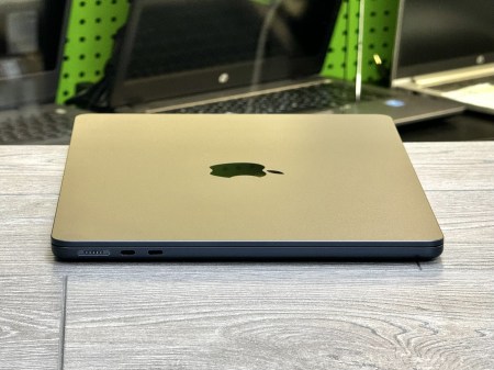 Macbook Air A2681 7